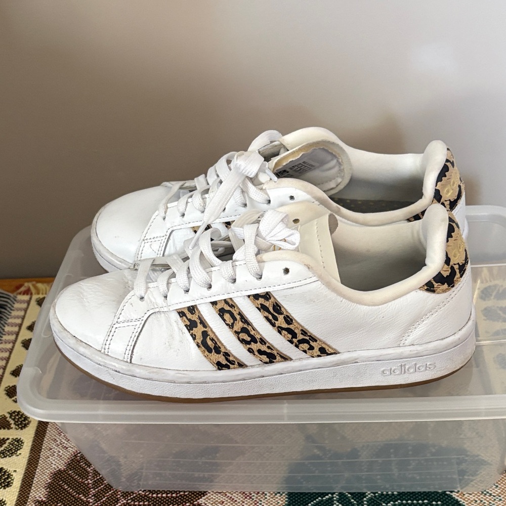 Adidas Cloudfoam White Leather Women’s Sneakers with Animal Print Accents Sz 6.5 - Picture 12 of 14